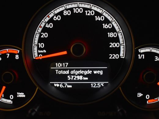 Volkswagen up! 1.0 65 PK | Airco | DAB | Rijstrooksensor | Smartphone integratie | Start/Stop ActivLease financial lease