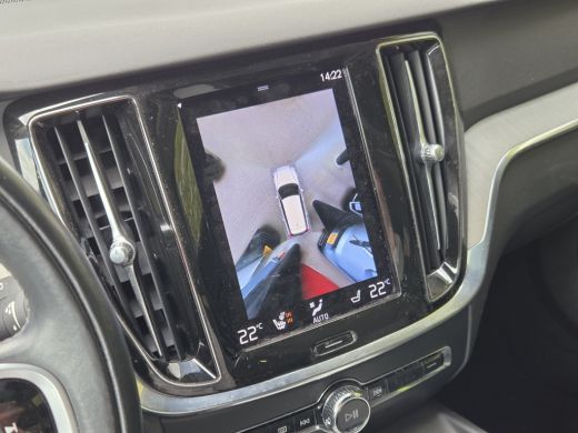 Volvo  V60 Cross Country 2.0 B5 AWD Pro | Massage/ventilatie | Pano | 360 Cam | Head-up | Memory | H&K ActivLease financial lease