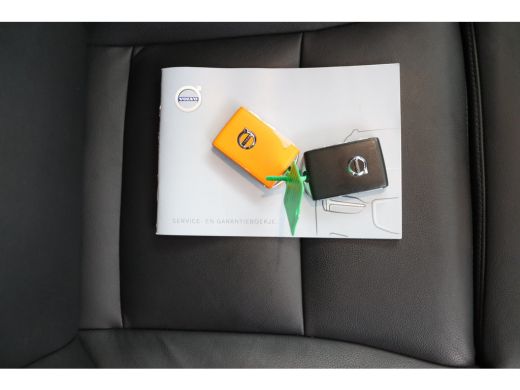 Volvo  XC40 T2 Inscription | Stoel en stuurwielverwarming | Adaptieve Cruise control | Lederen bekleding | Pa... ActivLease financial lease