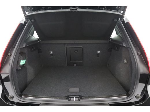 Volvo  XC40 T2 Inscription | Stoel en stuurwielverwarming | Adaptieve Cruise control | Lederen bekleding | Pa... ActivLease financial lease