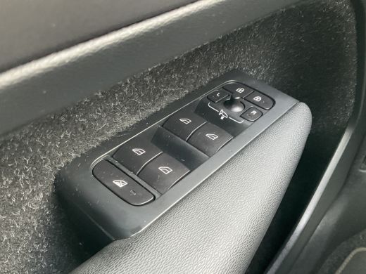 Volvo  XC40 1.5 T3 Momentum Pro Panoramadak Hoge zit Trekhaak(tegen meerprijs) ActivLease financial lease