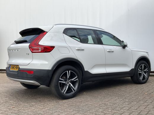 Volvo  XC40 1.5 T3 Momentum Pro Panoramadak Hoge zit Trekhaak(tegen meerprijs) ActivLease financial lease