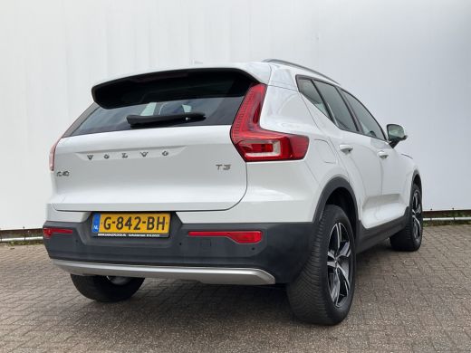 Volvo  XC40 1.5 T3 Momentum Pro Panoramadak Hoge zit Trekhaak(tegen meerprijs) ActivLease financial lease