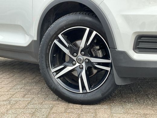 Volvo  XC40 1.5 T3 Momentum Pro Panoramadak Hoge zit Trekhaak(tegen meerprijs) ActivLease financial lease