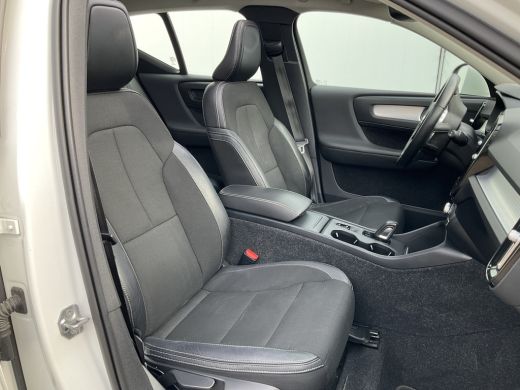 Volvo  XC40 1.5 T3 Momentum Pro Panoramadak Hoge zit Trekhaak(tegen meerprijs) ActivLease financial lease