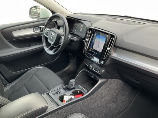 Volvo  XC40 1.5 T3 Momentum Pro Panoramadak Hoge zit Trekhaak(tegen meerprijs) ActivLease financial lease