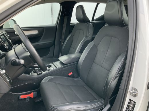 Volvo  XC40 1.5 T3 Momentum Pro Panoramadak Hoge zit Trekhaak(tegen meerprijs) ActivLease financial lease