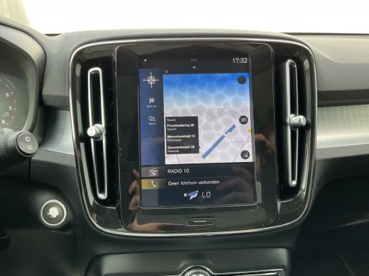 Volvo  XC40 1.5 T3 Momentum Pro Panoramadak Hoge zit Trekhaak(tegen meerprijs) ActivLease financial lease