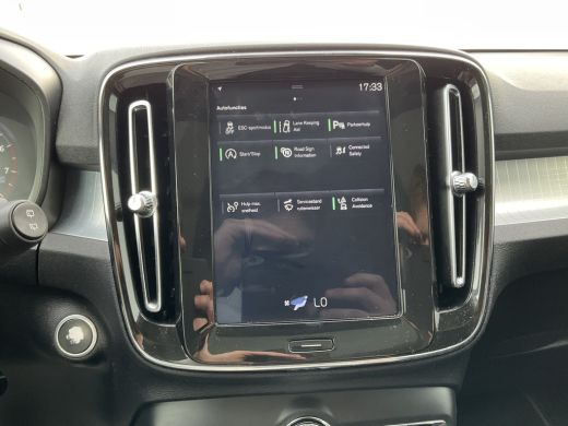 Volvo  XC40 1.5 T3 Momentum Pro Panoramadak Hoge zit Trekhaak(tegen meerprijs) ActivLease financial lease