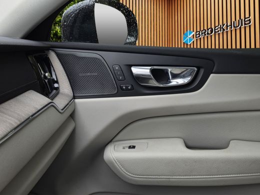 Volvo  XC60 2.0 T6 Plug-in hybrid AWD Inscription | Trekhaak | Pano | Harman/Kardon | Memory ActivLease financial lease