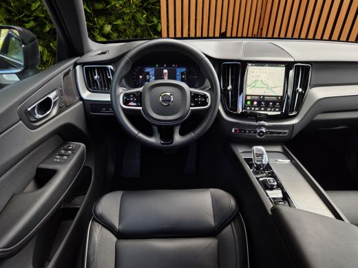 Volvo  XC60 2.0 T6 Plug-in hybrid AWD Plus Black Edition | Trekhaak | Harman/Kardon | Pano | Memory ActivLease financial lease