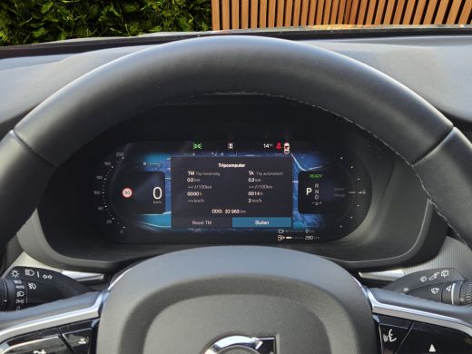 Volvo  XC60 2.0 T6 Plug-in hybrid AWD Plus Black Edition | Trekhaak | Harman/Kardon | Pano | Memory ActivLease financial lease