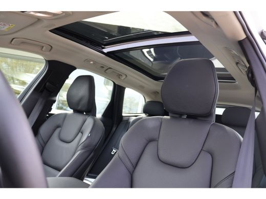 Volvo  XC60 2.0 T6 Plug-in hybrid AWD Plus Dark | BLIS | Trekhaak | Leder | 360cam | ActivLease financial lease