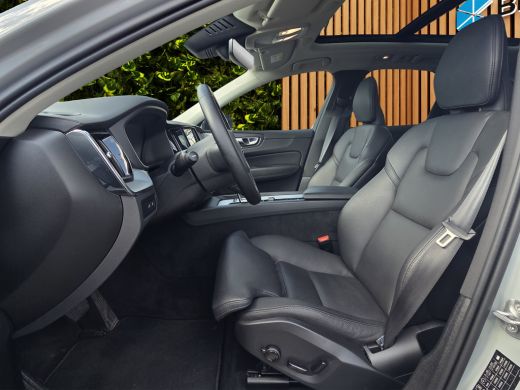 Volvo  XC60 2.0 T8 Plug-in hybrid AWD Ultra Dark | Bowers&Wilkins | Luchtvering | Trekhaak | Head-up | Memory... ActivLease financial lease