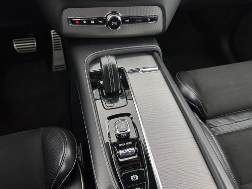 Volvo  XC90 2.0 T8 Recharge AWD R-Design Black Pack [ 7-Pers. ] Aut. *PANO | LEATHER-ALCANTARA | FULL-LED | M... ActivLease financial lease