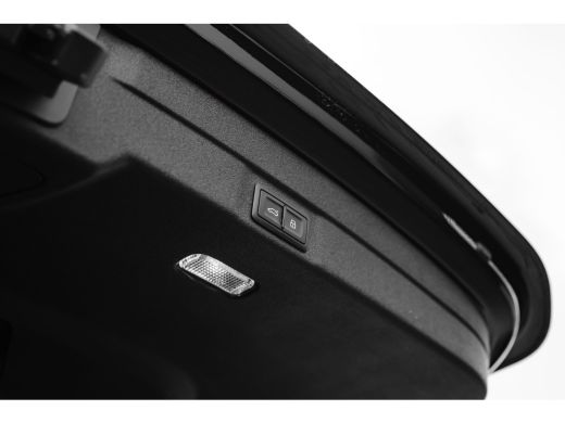 Audi A5 Avant 2.0 e-hybrid quattro S edition | Panoramadak | 360 camera | Passenger Display | Stoelverwar... ActivLease financial lease