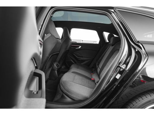 Audi A5 Avant 2.0 e-hybrid quattro S edition | Panoramadak | 360 camera | Passenger Display | Stoelverwar... ActivLease financial lease