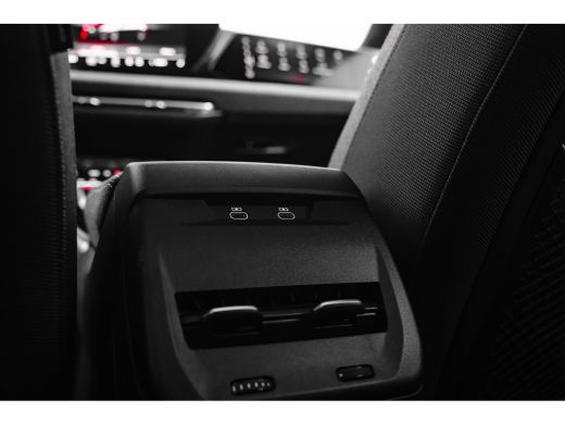 Audi A5 Avant 2.0 e-hybrid quattro S edition | Panoramadak | 360 camera | Passenger Display | Stoelverwar... ActivLease financial lease