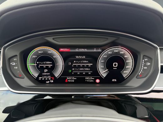 Audi A8 60 449pk TFSI e quattro Glazen panoramadak | S line-exterieurpakket |	Leder Valcona ActivLease financial lease