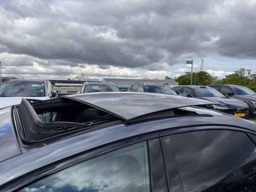 Audi A8 60 449pk TFSI e quattro Glazen panoramadak | S line-exterieurpakket |	Leder Valcona ActivLease financial lease