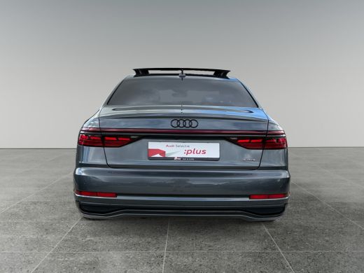 Audi A8 60 449pk TFSI e quattro Glazen panoramadak | S line-exterieurpakket |	Leder Valcona ActivLease financial lease