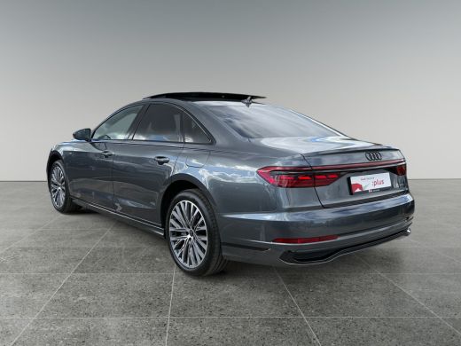 Audi A8 60 449pk TFSI e quattro Glazen panoramadak | S line-exterieurpakket |	Leder Valcona ActivLease financial lease