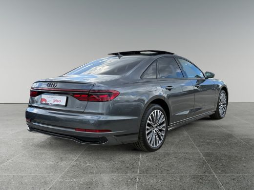 Audi A8 60 449pk TFSI e quattro Glazen panoramadak | S line-exterieurpakket |	Leder Valcona ActivLease financial lease