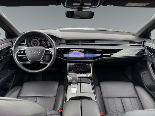 Audi A8 60 449pk TFSI e quattro Glazen panoramadak | S line-exterieurpakket |	Leder Valcona ActivLease financial lease