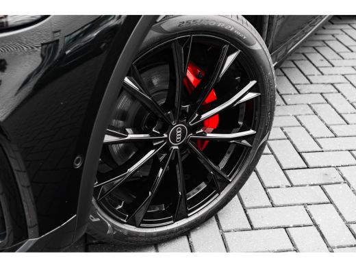 Audi Q5 50 TFSI e S edition Competition 299 PK | Trekhaak | Panoramadak | Elek. Verstelbare Voorstoelen M... ActivLease financial lease