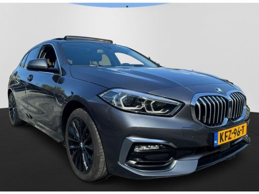 BMW 1 Serie 118i 136PK AUT. HIGH EXECUTIVE TREKHAAK/LEDER/PANORAMADAK ActivLease financial lease