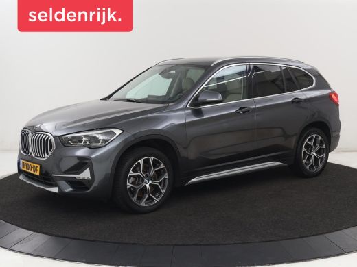 BMW X1 sDrive20i Business Edition Plus | Leder | Head-Up | Stoelverwarming | Trekhaak | Camera | Sfeerve...
