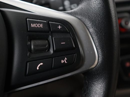 BMW X1 sDrive20i Business Edition Plus | Leder | Head-Up | Stoelverwarming | Trekhaak | Camera | Sfeerve... ActivLease financial lease