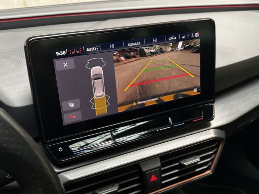 CUPRA Leon 1.4 e-Hybrid VZ Performance 245Pk Automaat (PANORAMADAK, BLACK PACK, APPLE CARPLAY, CAMERA, STUUR... ActivLease financial lease