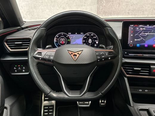 CUPRA Leon 1.4 e-Hybrid VZ Performance 245Pk Automaat (PANORAMADAK, BLACK PACK, APPLE CARPLAY, CAMERA, STUUR... ActivLease financial lease