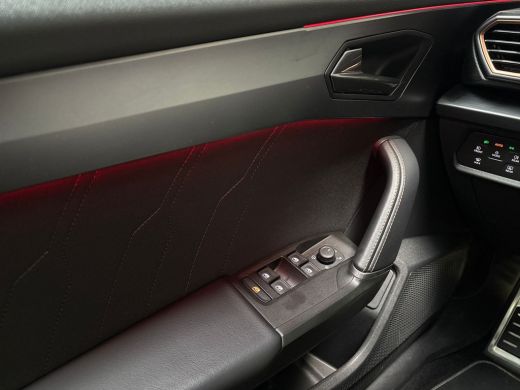 CUPRA Leon 1.4 e-Hybrid VZ Performance 245Pk Automaat (PANORAMADAK, BLACK PACK, APPLE CARPLAY, CAMERA, STUUR... ActivLease financial lease