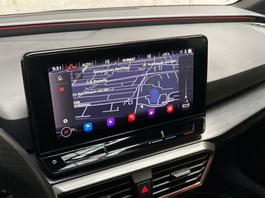 CUPRA Leon 1.4 e-Hybrid VZ Performance 245Pk Automaat (PANORAMADAK, BLACK PACK, APPLE CARPLAY, CAMERA, STUUR... ActivLease financial lease