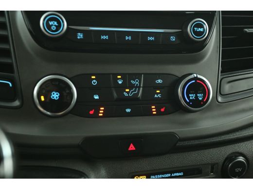 Ford Transit Custom 2.0 TDCI L2H1 | Dubbele Cabine | Airco | Cruise | Trekhaak | Carplay | Parkeersens. ActivLease financial lease