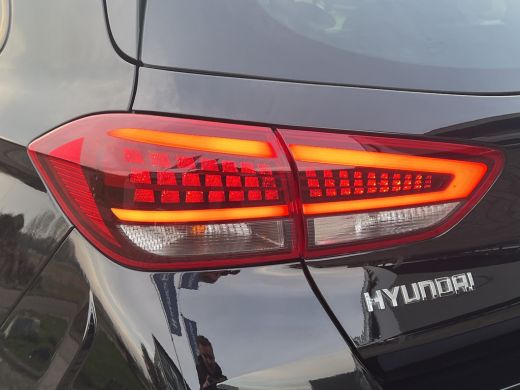 Hyundai i30 1.5 T-GDi 160pk MHEV N-Line Camera | Dodehoek detectie | Bestuurdersstoel met geheugen | Draadloo... ActivLease financial lease