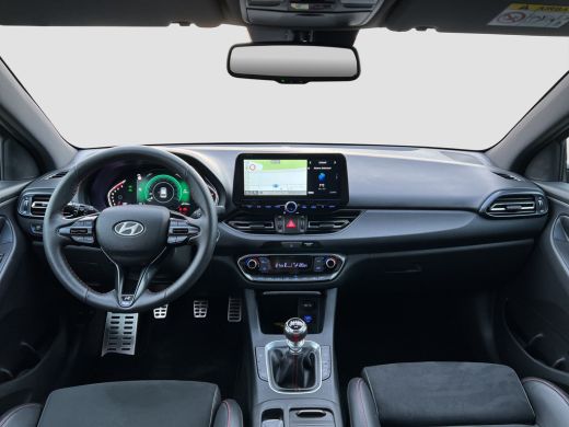 Hyundai i30 1.5 T-GDi 160pk MHEV N-Line Camera | Dodehoek detectie | Bestuurdersstoel met geheugen | Draadloo... ActivLease financial lease