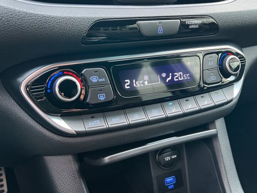 Hyundai i30 1.5 T-GDi 160pk MHEV N-Line Camera | Dodehoek detectie | Bestuurdersstoel met geheugen | Draadloo... ActivLease financial lease