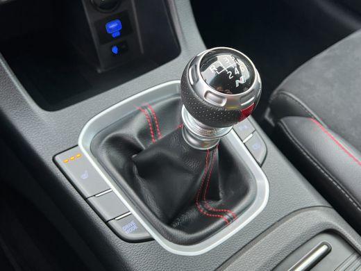 Hyundai i30 1.5 T-GDi 160pk MHEV N-Line Camera | Dodehoek detectie | Bestuurdersstoel met geheugen | Draadloo... ActivLease financial lease