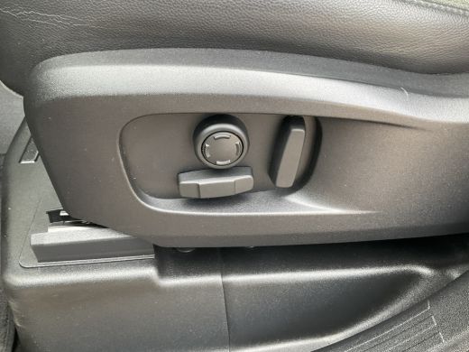 Land Rover Defender 2.0 D240 110 360&deg;Cam Carplay Memory Trekhaak(3500) ActivLease financial lease