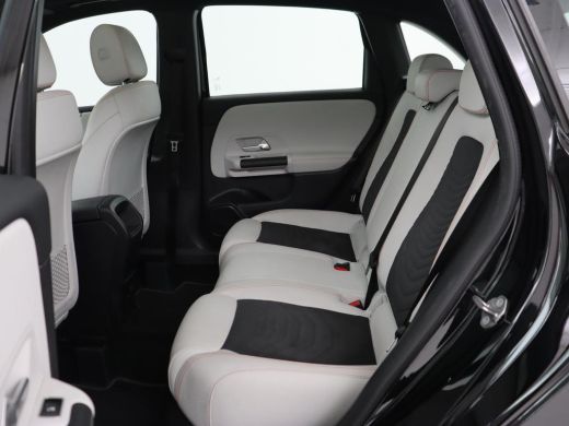Mercedes-Benz B-Klasse 250e Advantage | SOH 99% | Panoramadak | Half leder | Widescreen | Camera | Park Assist | Dodehoe... ActivLease financial lease