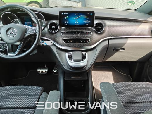 Mercedes-Benz V-Klasse V300 L2 4MATIC AMG LED Lang DAB 239PK Night Pakket Burmester Dubbel Cabine ActivLease financial lease