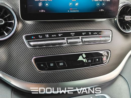 Mercedes-Benz V-Klasse V300 L2 4MATIC AMG LED Lang DAB 239PK Night Pakket Burmester Dubbel Cabine ActivLease financial lease