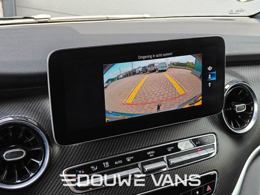 Mercedes-Benz V-Klasse V300 L2 4MATIC AMG LED Lang DAB 239PK Night Pakket Burmester Dubbel Cabine ActivLease financial lease