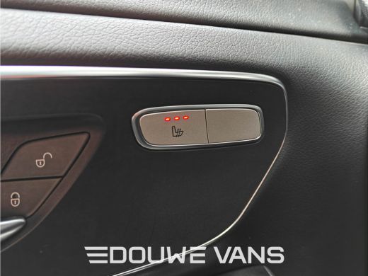 Mercedes-Benz V-Klasse V300 L2 4MATIC AMG LED Lang DAB 239PK Night Pakket Burmester Dubbel Cabine ActivLease financial lease