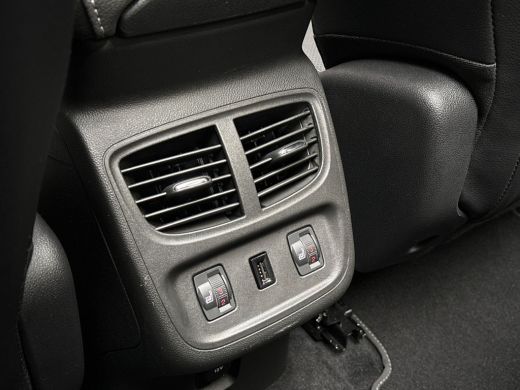 Opel Grandland X 1.2 Turbo Innovation Automaat (PANORAMADAK, APPLE CARPLAY, LEDER, STOELKOELING/VERWARMING, MEMORY... ActivLease financial lease