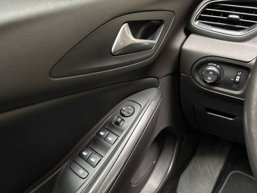 Opel Grandland X 1.2 Turbo Innovation Automaat (PANORAMADAK, APPLE CARPLAY, LEDER, STOELKOELING/VERWARMING, MEMORY... ActivLease financial lease