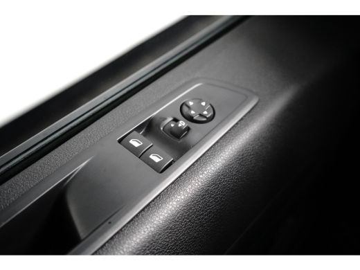 Opel Vivaro 180PK Innovation | Cruise control | DAB ontvanger | Dodehoek detectie| Cruise control | DAB ontva... ActivLease financial lease